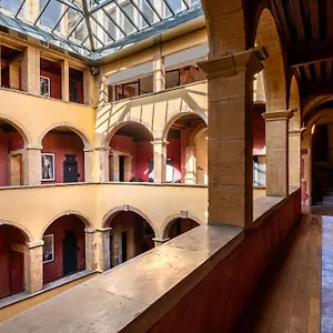 Cour Des Loges Lyon, A Radisson Collection 5* Lyon
